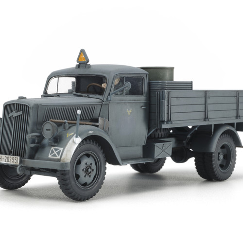 1/48 German 3Ton 4x2 Cargo Truck - 32585 1/48 German 3Ton 4x2 Cargo Truck - 32585