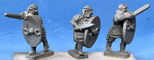 PIG030148 - Roman Auxiliary + sword +Crescent shield PIG030148 - Roman Auxiliary + sword +Crescent shield