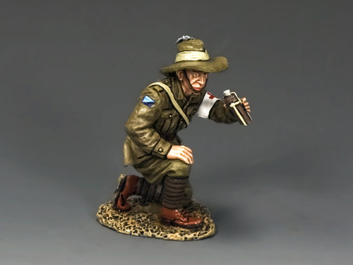 KACAL061 - Kneeling Medic