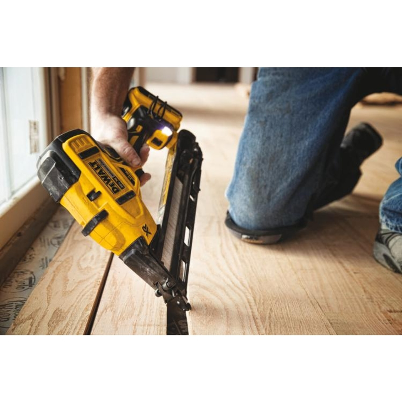 Dewalt DCN650B 20V MAX XR 15 GA Cordless Angled Finish Nailer (Tool Only)