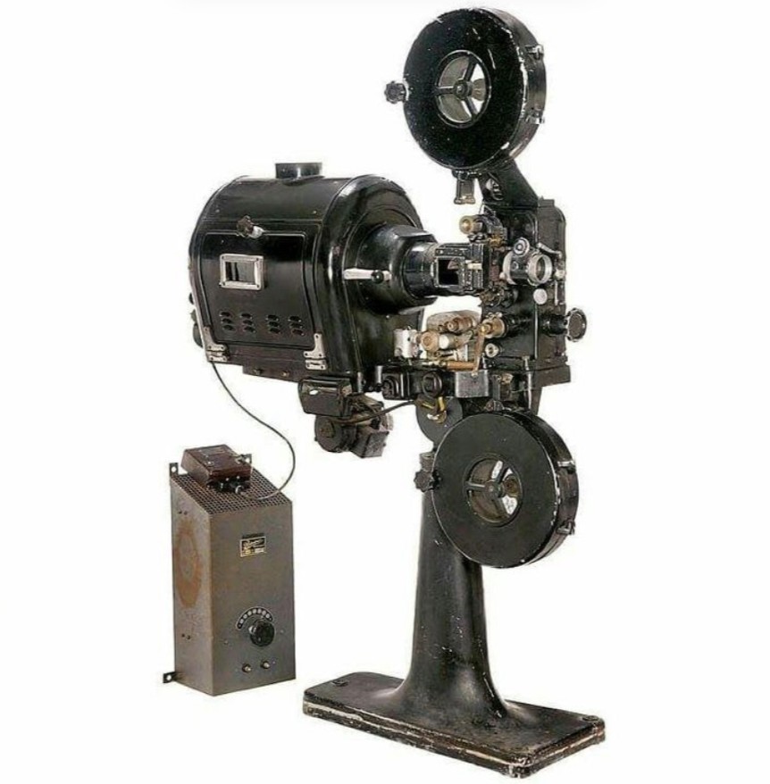 35mm Projectors: The Unsung Heroes Shaping Cinema's Golden Era - Magna ...
