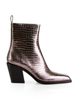 Marc Cain Anthrazit Ankle Boot in Metallic Croc Look, Western Style, Slanted Block Heel, Narrow Square Toe, Zipper Closure.