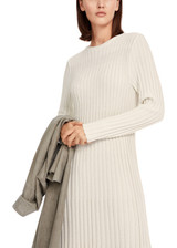 MARC CAIN COLLECTIONS Off-White Dress Knitted In Germany | YC 21.03 M10 MARC CAIN COLLECTIONS Off-White Dress Knitted In Germany | YC 21.03 M10