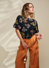 POM Black Top - Embroidery Sky Black | SP9136 POM Black Top - Embroidery Sky Black | SP9136