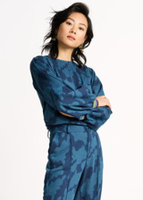 POM Top - Swirl Horizon Blue | SP7394 POM Top - Swirl Horizon Blue | SP7394