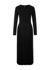 MARC CAIN COLLECTIONS Black Dress With Viscose And Pleats | ZC 21.33 W94