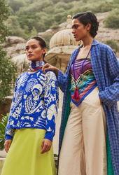 How to Mix Prints Like a European Stylist 