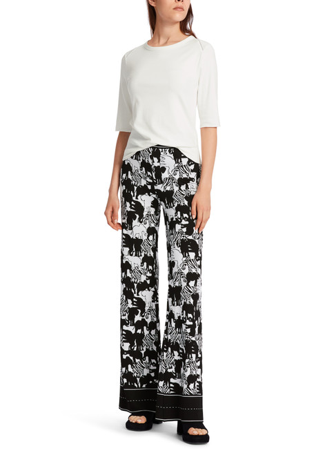 MARC CAIN Off White T-Shirt With Pearl Embellishment MARC CAIN Off White T-Shirt With Pearl Embellishment