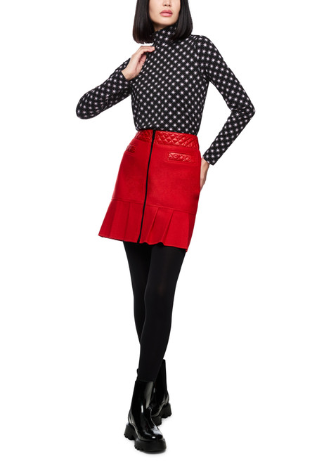 MARC CAIN SPORTS Black And White Long-Sleeved Shirt With Snowstar Print | ZS 48.52 J69