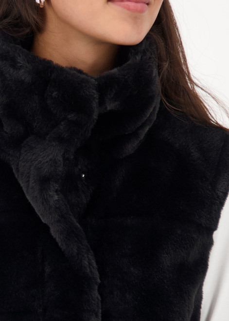 MONARI Black Fluffy Vest | 809280