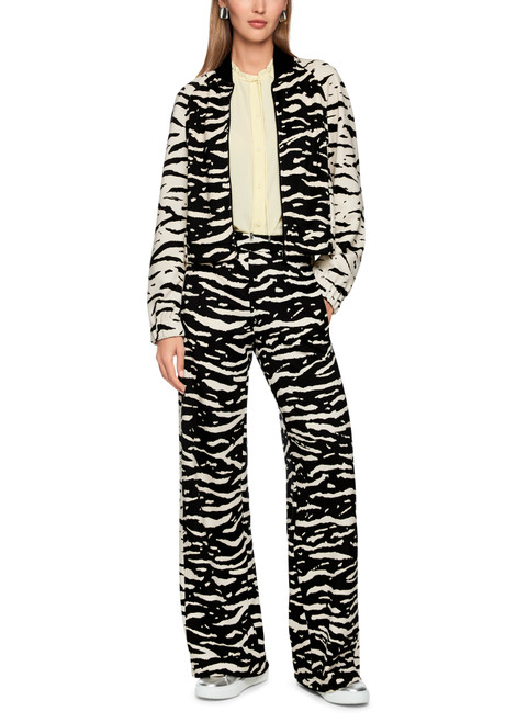 MARC CAIN SPORTS Black Blouson Jacket With Animal Print | AS 31.04 J03