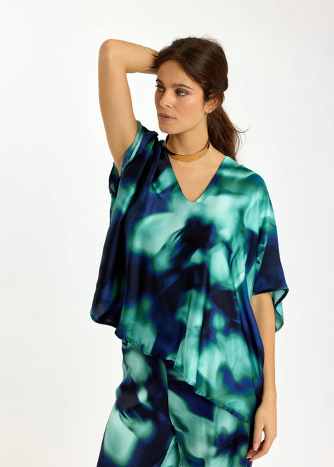 LAUREN VIDAL Poncho Shape Top Rika Blue | RIKA