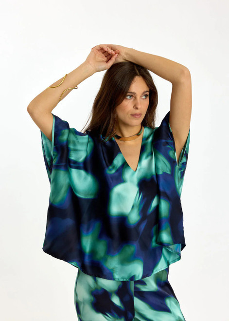 LAUREN VIDAL Poncho Shape Top Rika Blue | RIKA