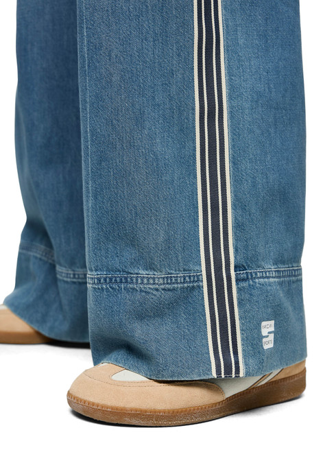 MARC CAIN SPORTS Blue Denim Welkom Wide Cut Jeans | AS 82.16 D07