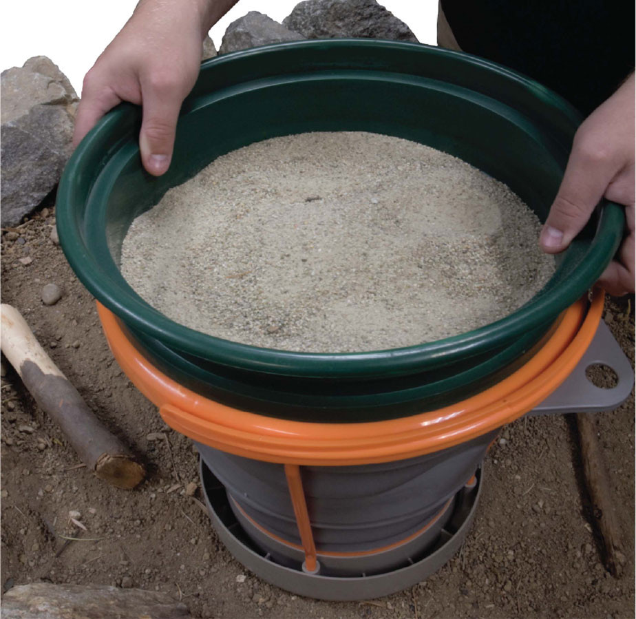 SE Propector's Collapsible Stand and Bucket Set