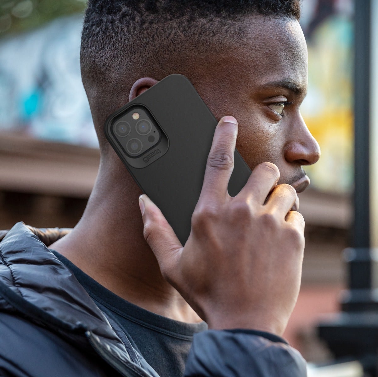 5G Compatible
||The Holborn Slim case is 5G compatible so you get a clear, strong signal.