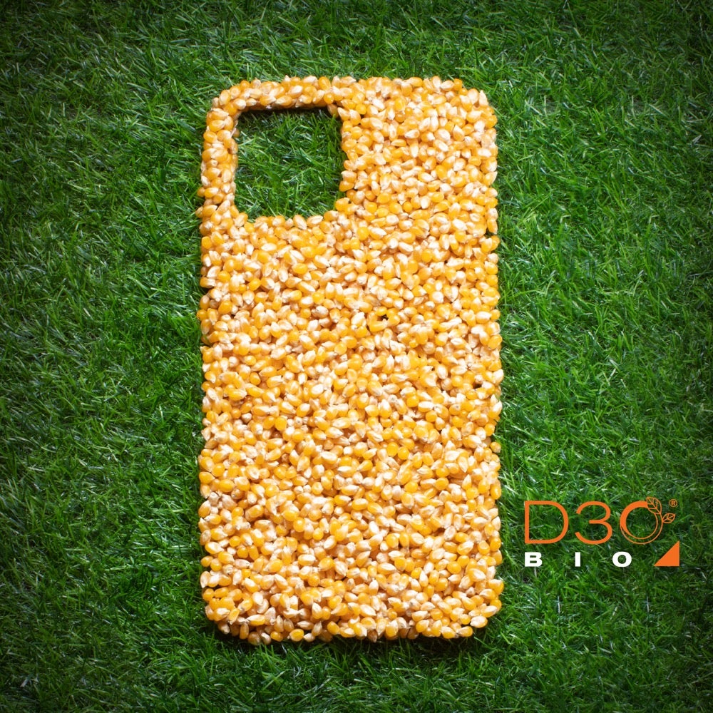 Made with D3O®
||D3O® is a pliable, flexible material that hardens on impact, dissipating shock and protecting your device.