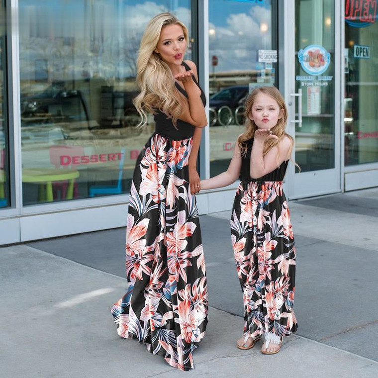 Rejea Spring Family Matching Outfits Autumn Summer Patchwork Floral Long Dress for Mommy and Me Clothes Mother and Daughter Clothes