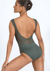 Ballet Rosa Ballett-Trikot Inaya mit V-Rücken und Spitzeneinsatz Rückseite [Grün]