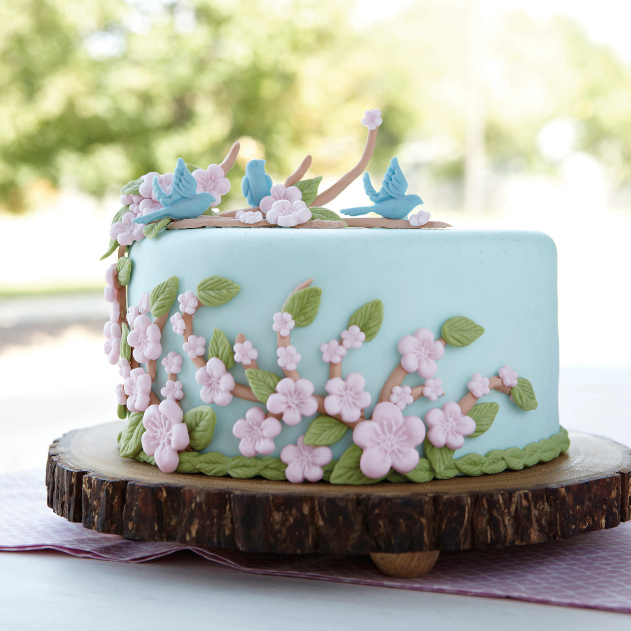 Nature cake for a nature girl ❤️❤️ Can't believe you are 8 Evie girl 🥰  (Addie thought it looked the cake was sticking its tongue out🤣) | Instagram