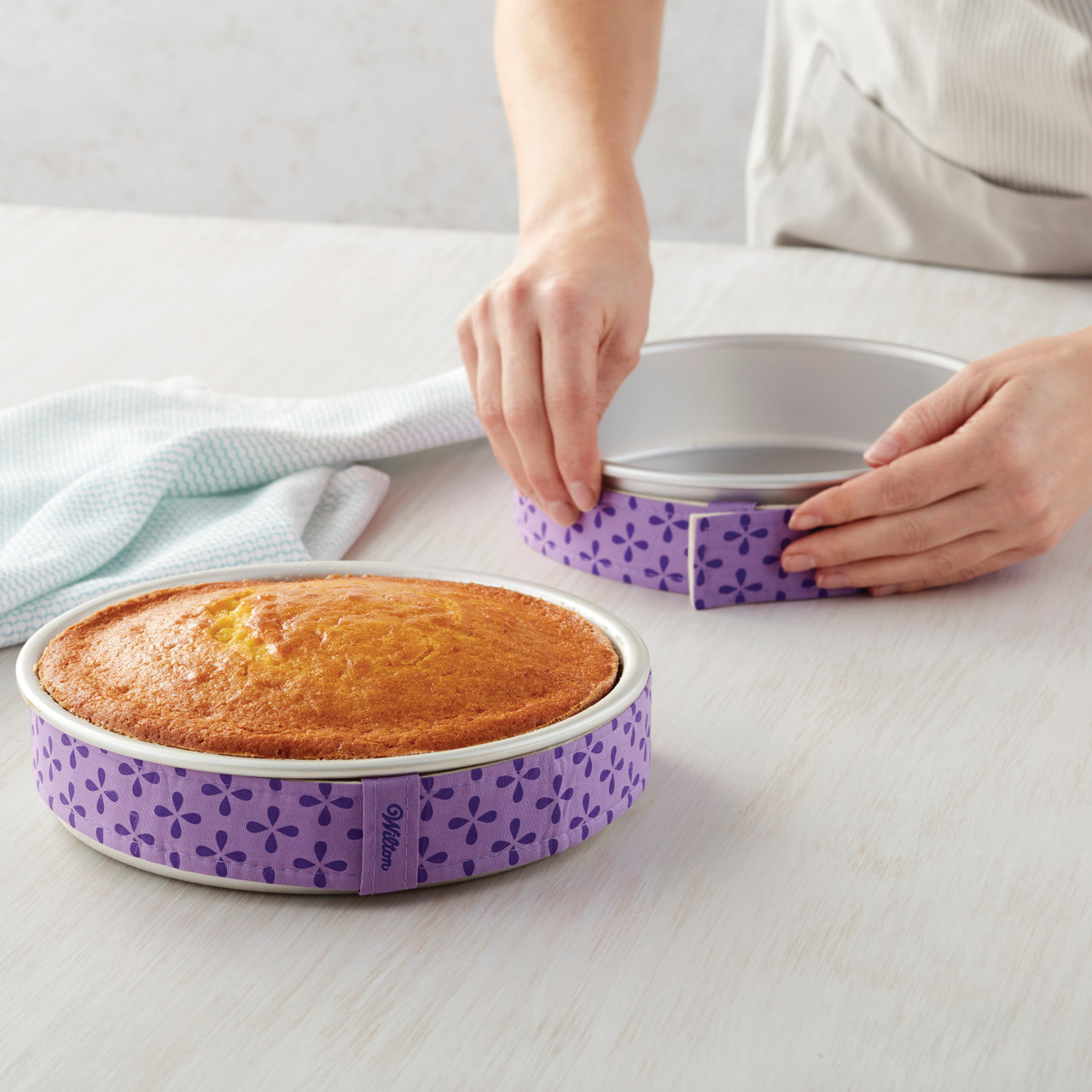 Mondo Angel Food Cake Pan 25.5cm x 14.5cm - Buy Cake Pans & Cake Tins online  - Mega Party Warehose -