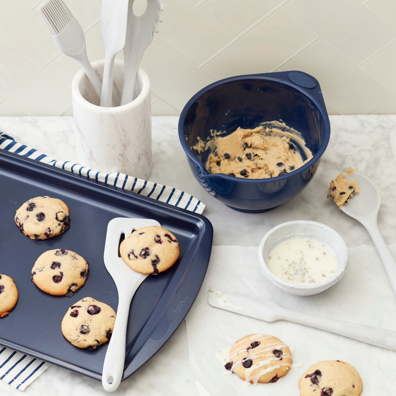 Wilton Silicone Mini Jar Spatula Navy Blue