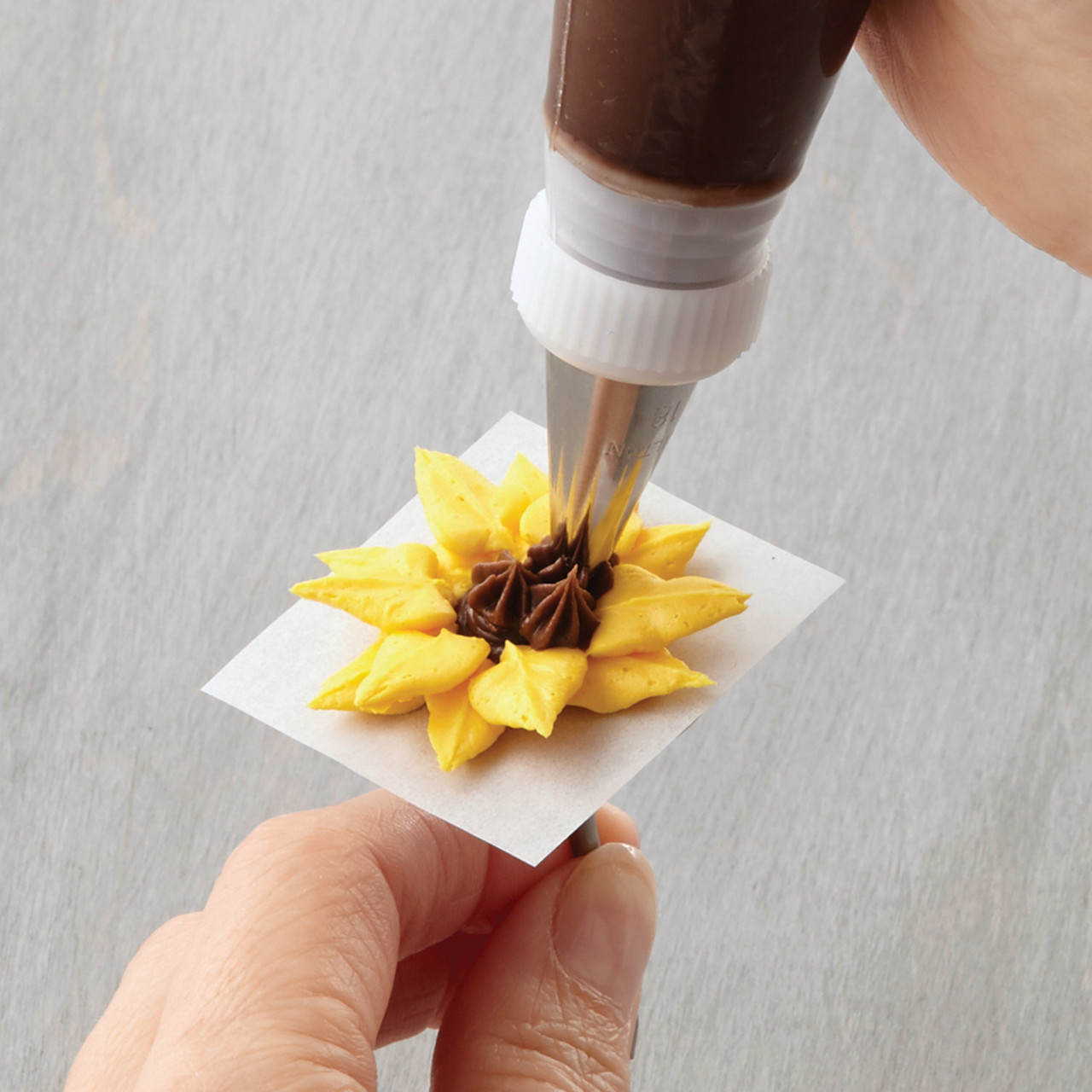 How to Pipe a Sunflower Wilton