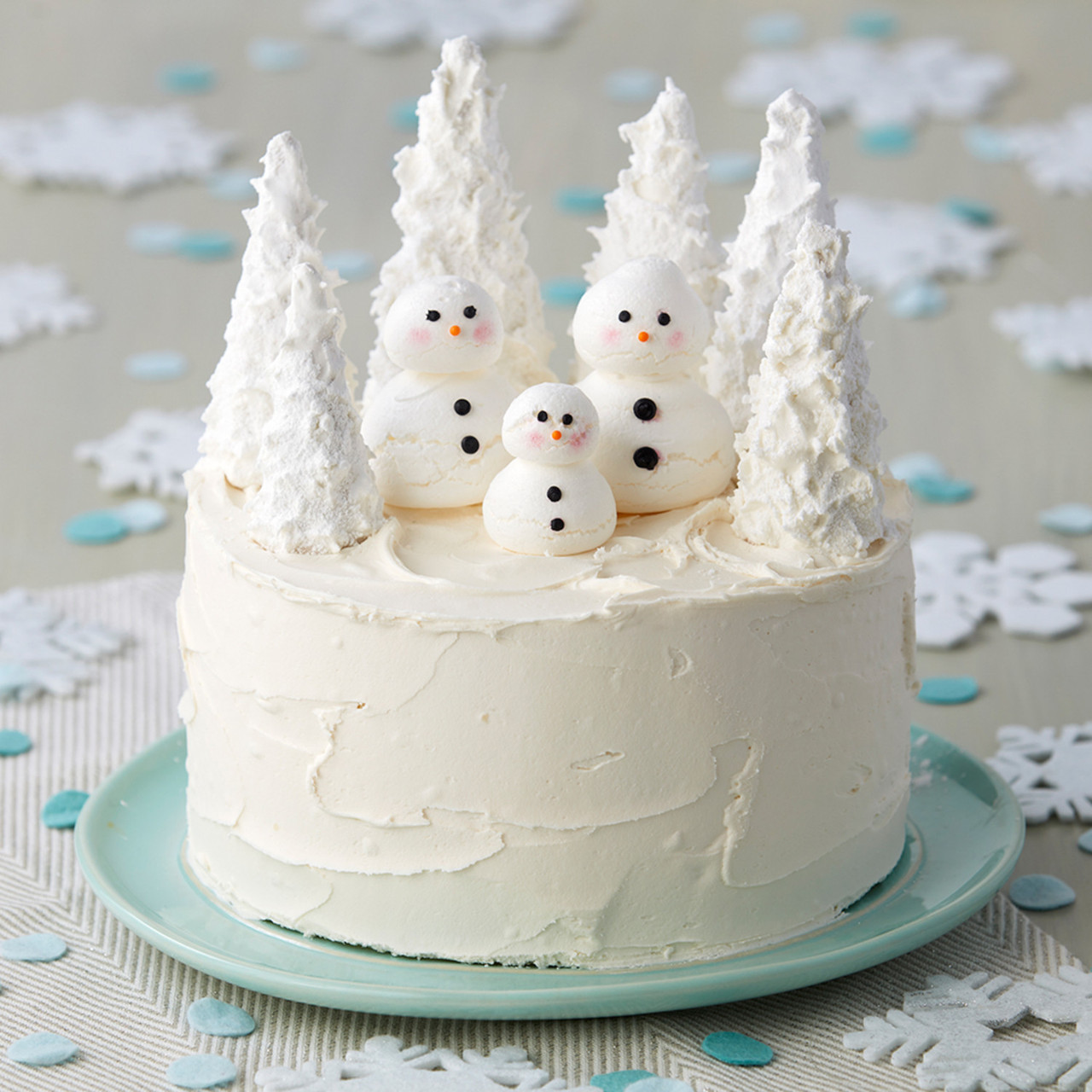 caramelized white chocolate winter wonderland cake - Blue Bowl