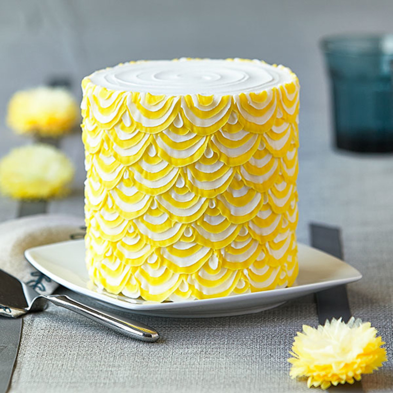 Easy Party Cake With Yellow Scallops - Wilton