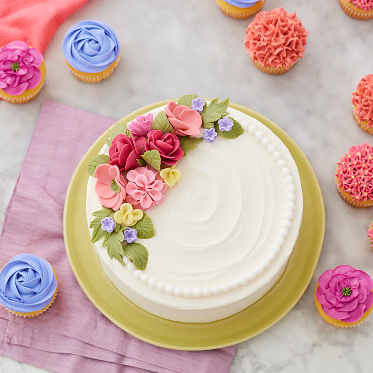 33 Edible Flower Cakes That're Simple But Outstanding : Birthday Cake