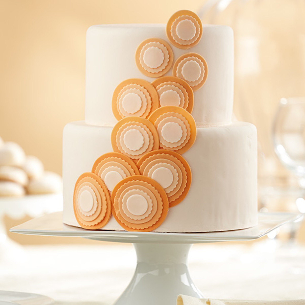 Circle Cascade Fondant Cake - Wilton