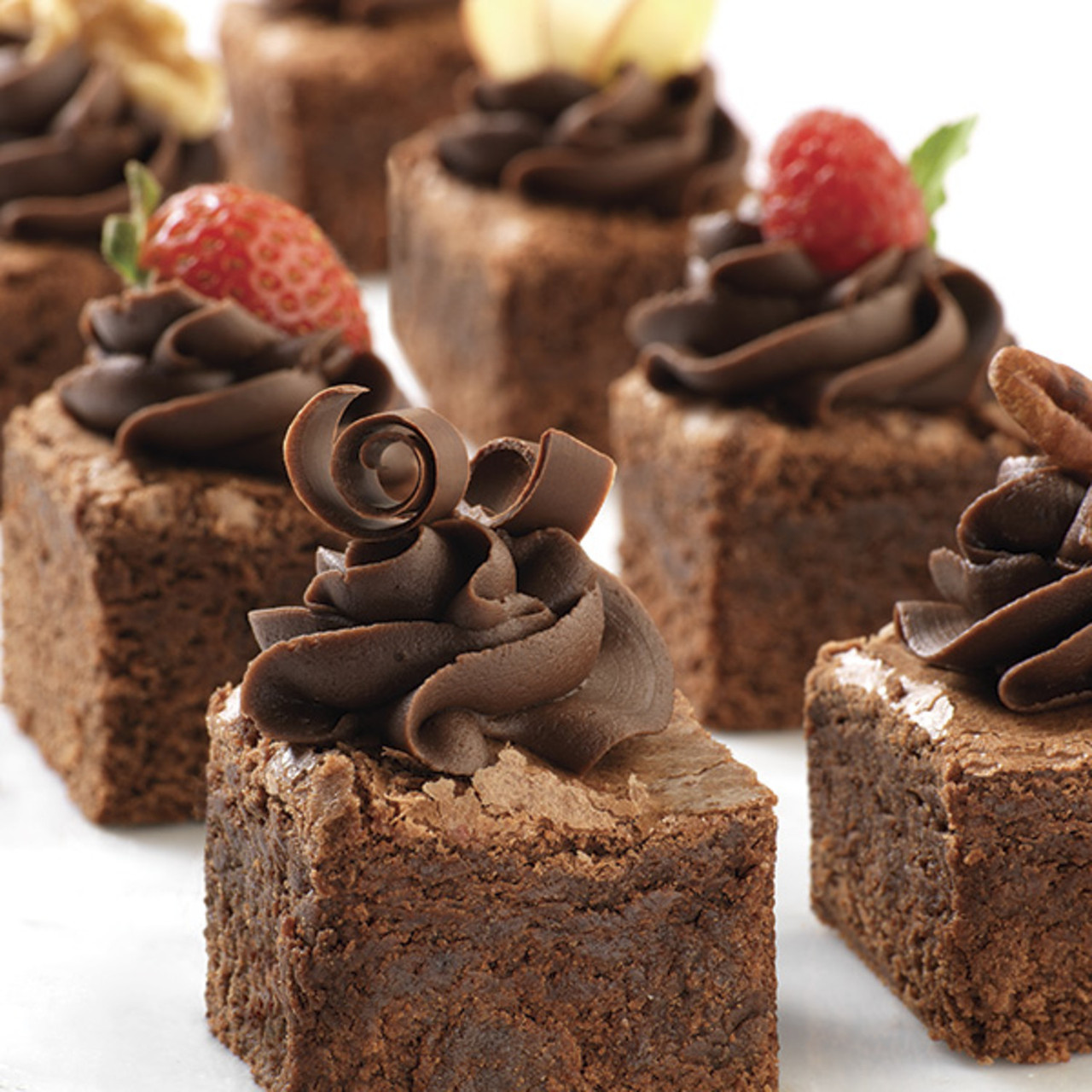 Buy/Send Fudge Brownie Cake Half kg Online- FNP