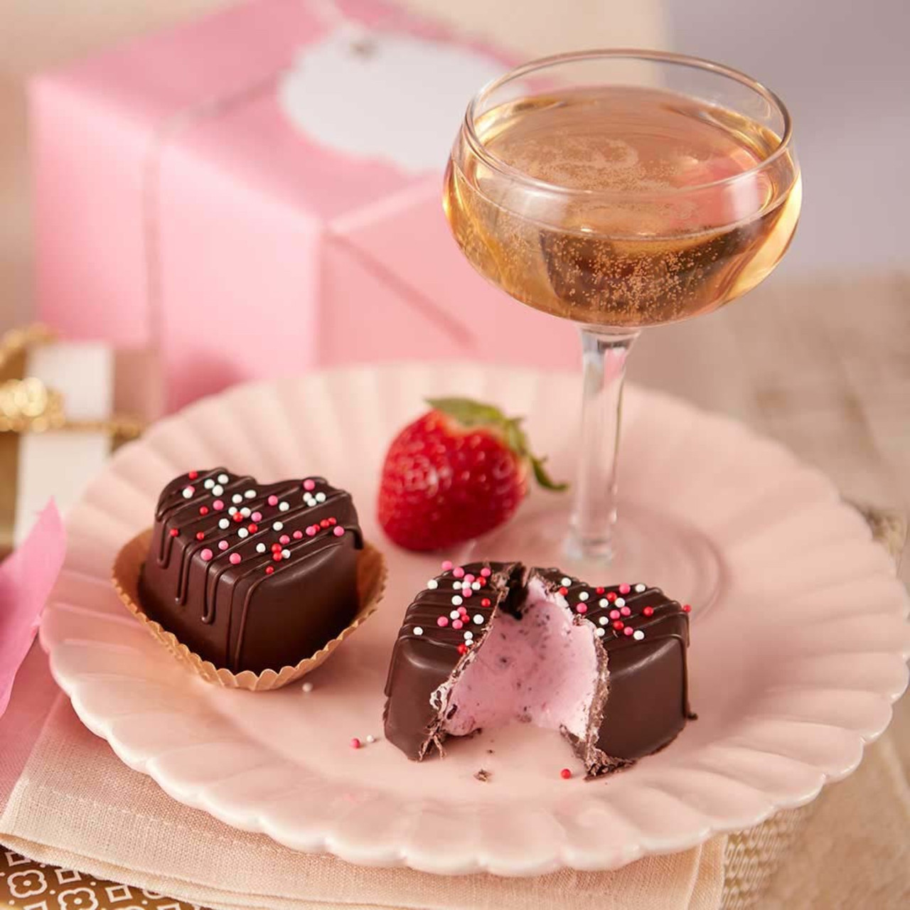 Valentine's Bundle (Lips, Champagne, Heart, Strawberry) - Cake Pop