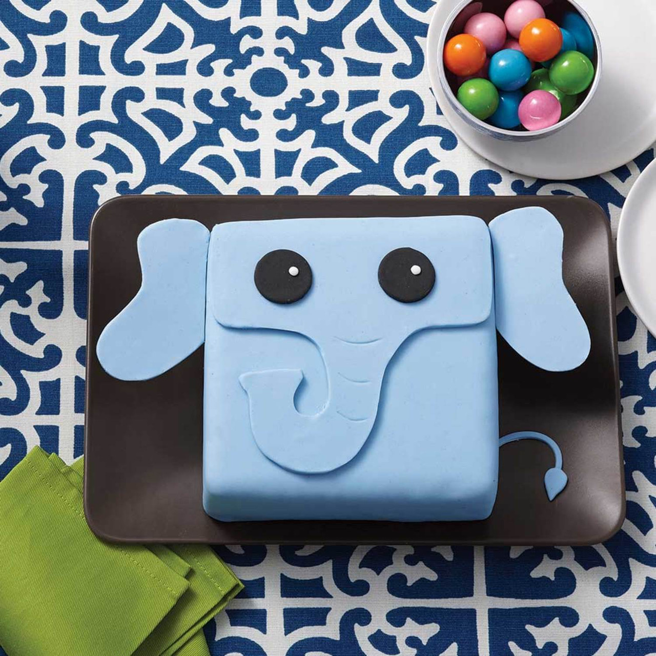 Birthday cake elephant Cut Out Stock Images & Pictures - Alamy