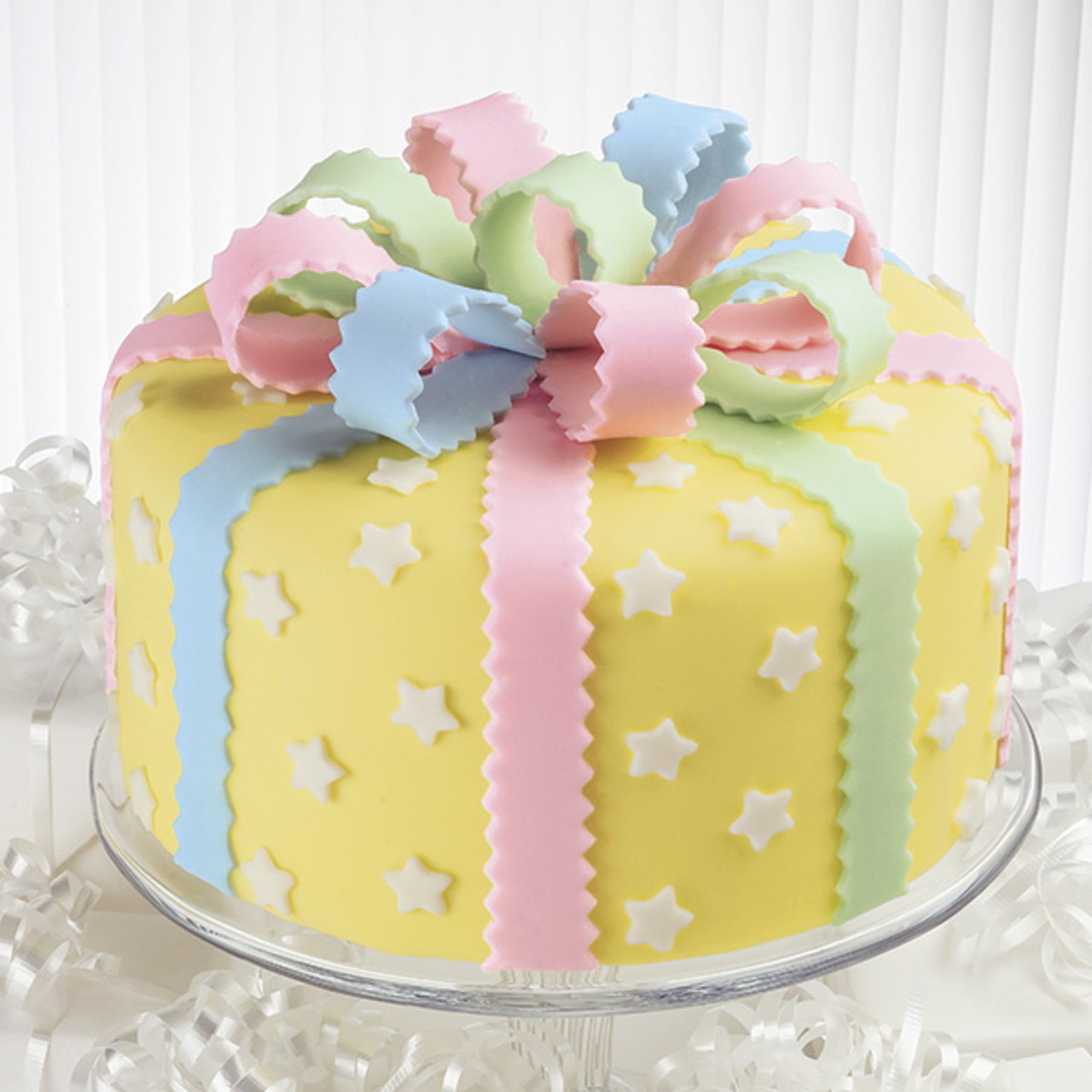 Order a Delightful Birthday Bow-Topped Cake for a Memorable Celebration |  UG Cakes