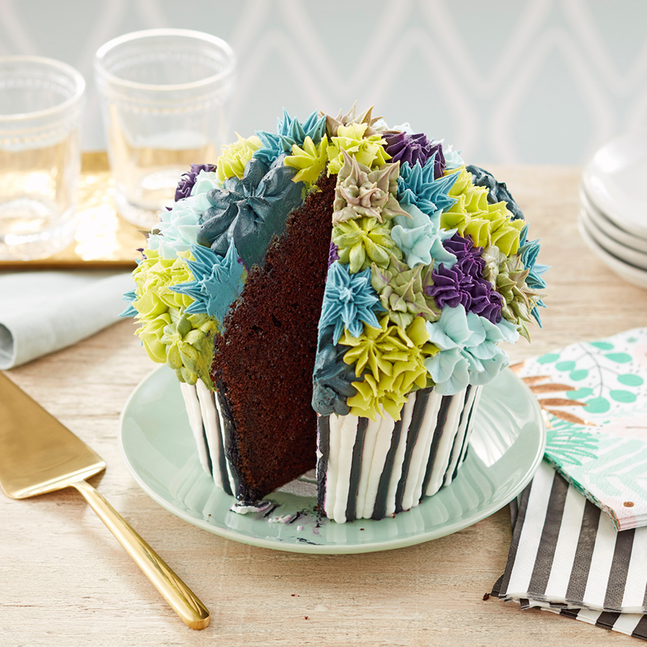 Cool Blooms Giant Cupcake Cake - Wilton