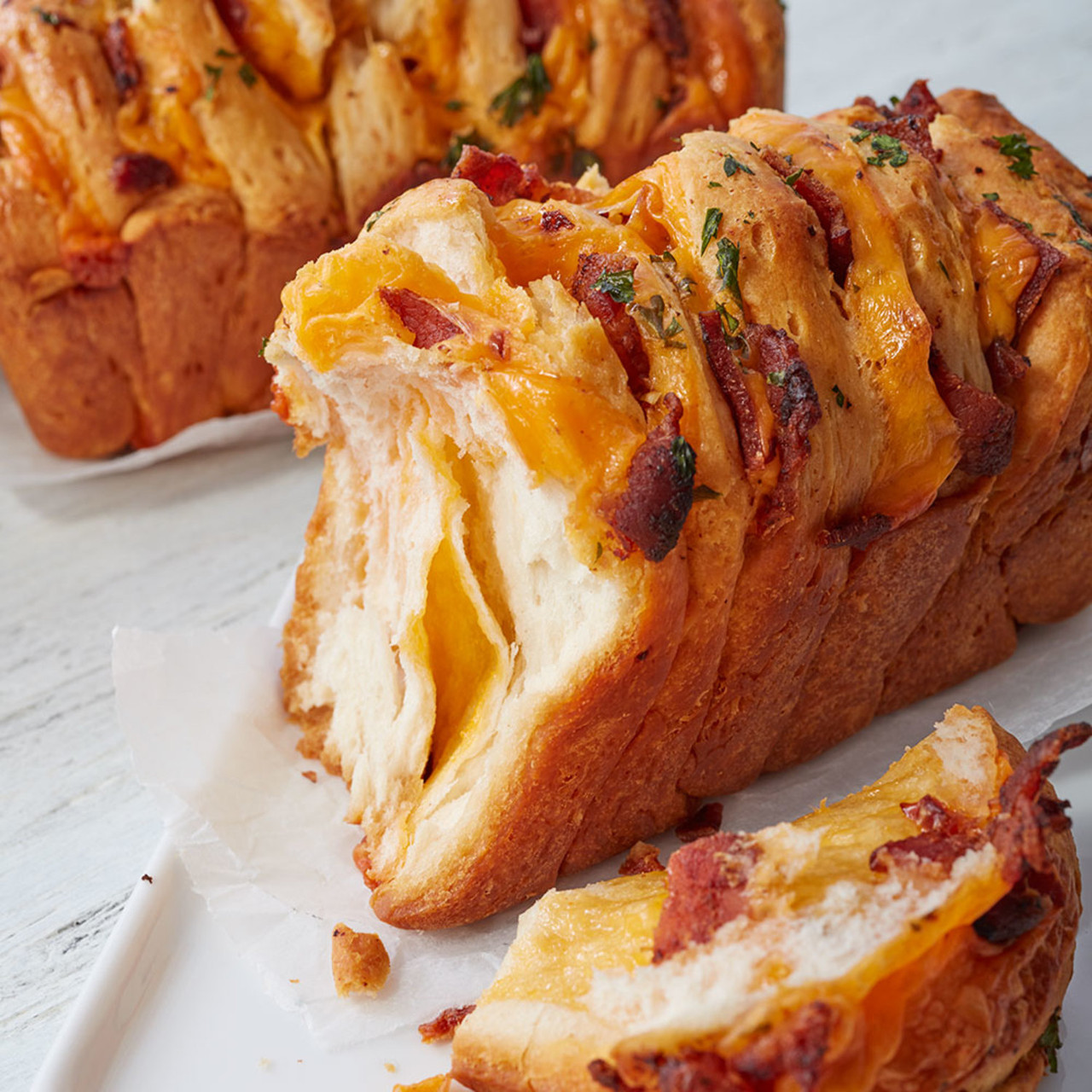 bacon cheddar pull apart bread