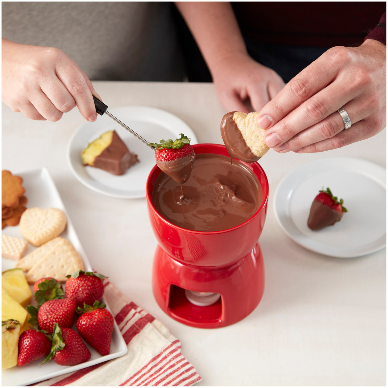 filosofi i aften 鍔 Mini Fondue Set with Tea Light Pot & Dipping Forks - Wilton