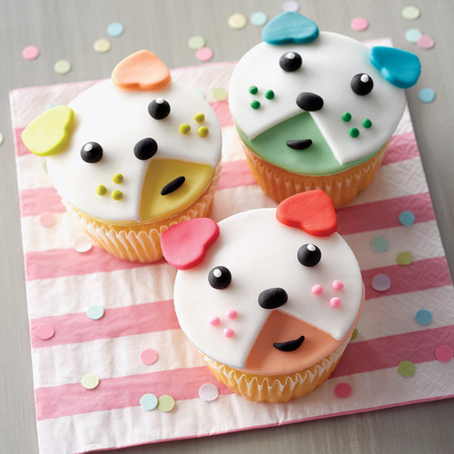 Beary Cute Fondant Cupcakes