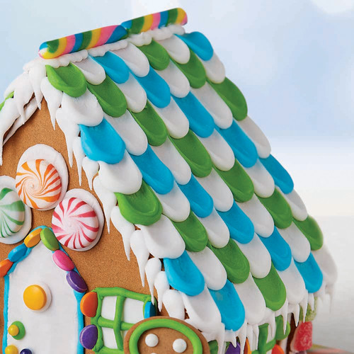 How to Make Buttercream Shingles on a Gingerbread House