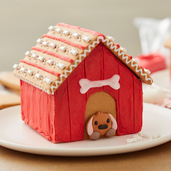 Sweet & Petite Gingerbread Houses (with Wilton!) - Constellation