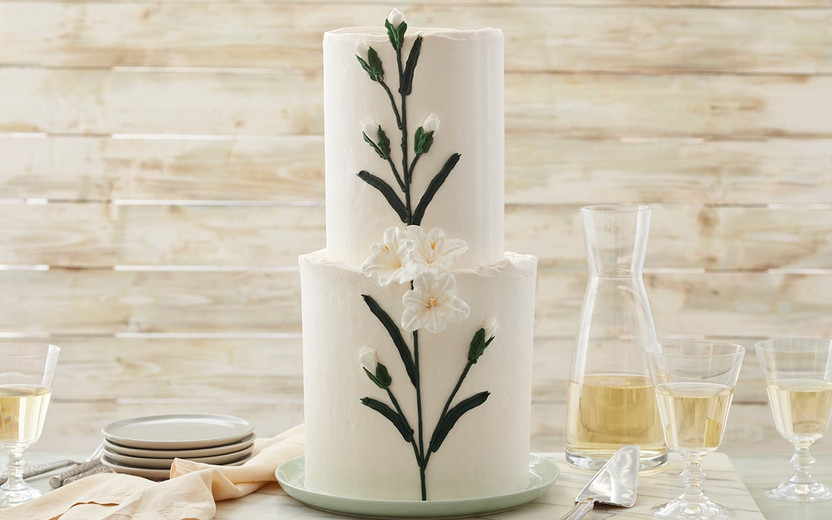 Wedding Cake Guide: How to Bake and Cut Wedding Cakes