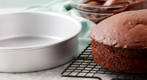 4 Piece Red Silicone Bakeware Set with Square Brownie Pan, Bread Loaf,  Round Cake and Pie Pans (Nonstick)