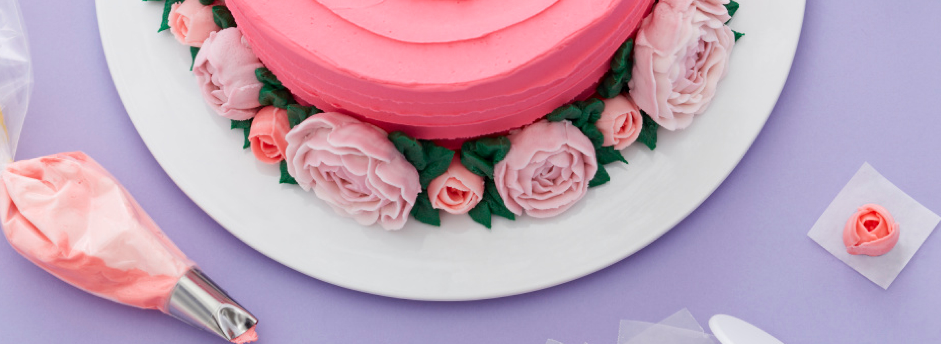 10 best cake decorating tools for beginners and make great cake !