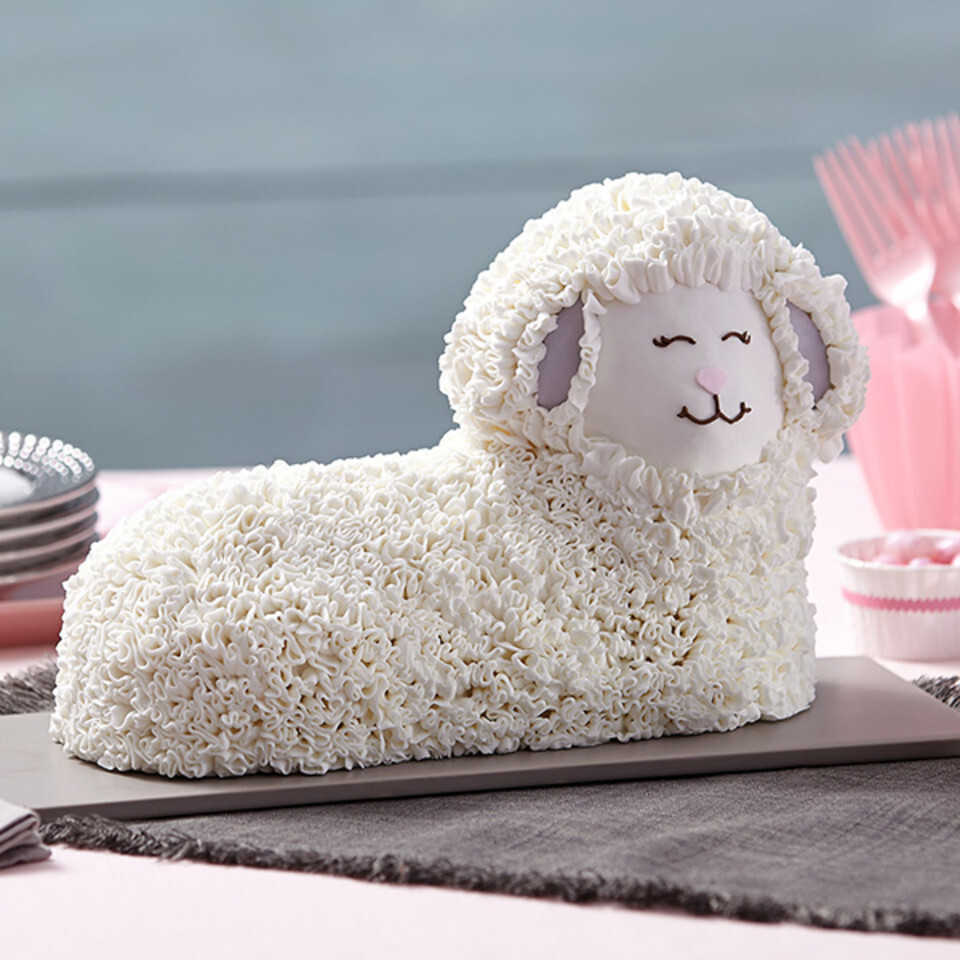 Easter Fluffy 3-D Lamb Cake