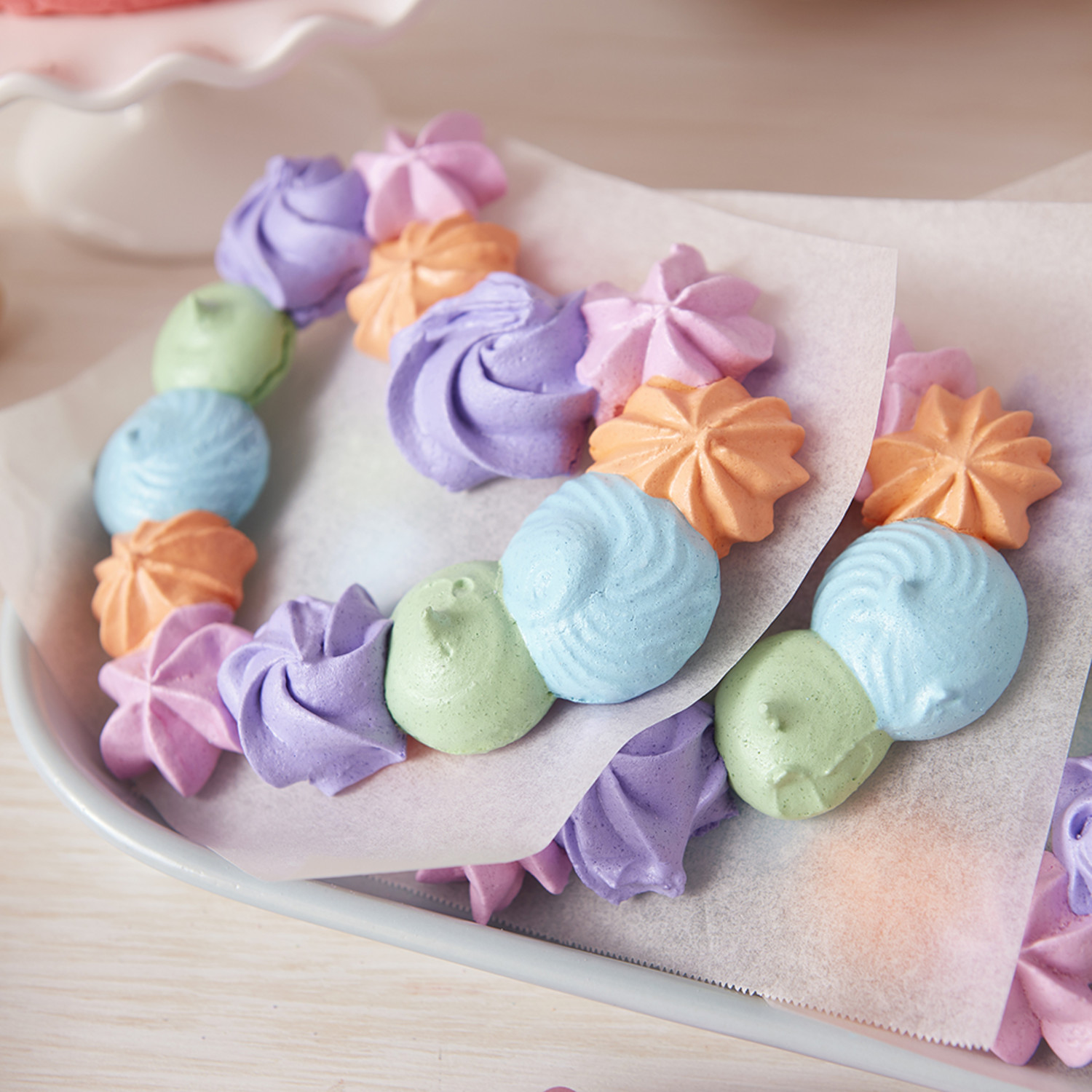 Light and Delicate Meringue Heart Wreaths