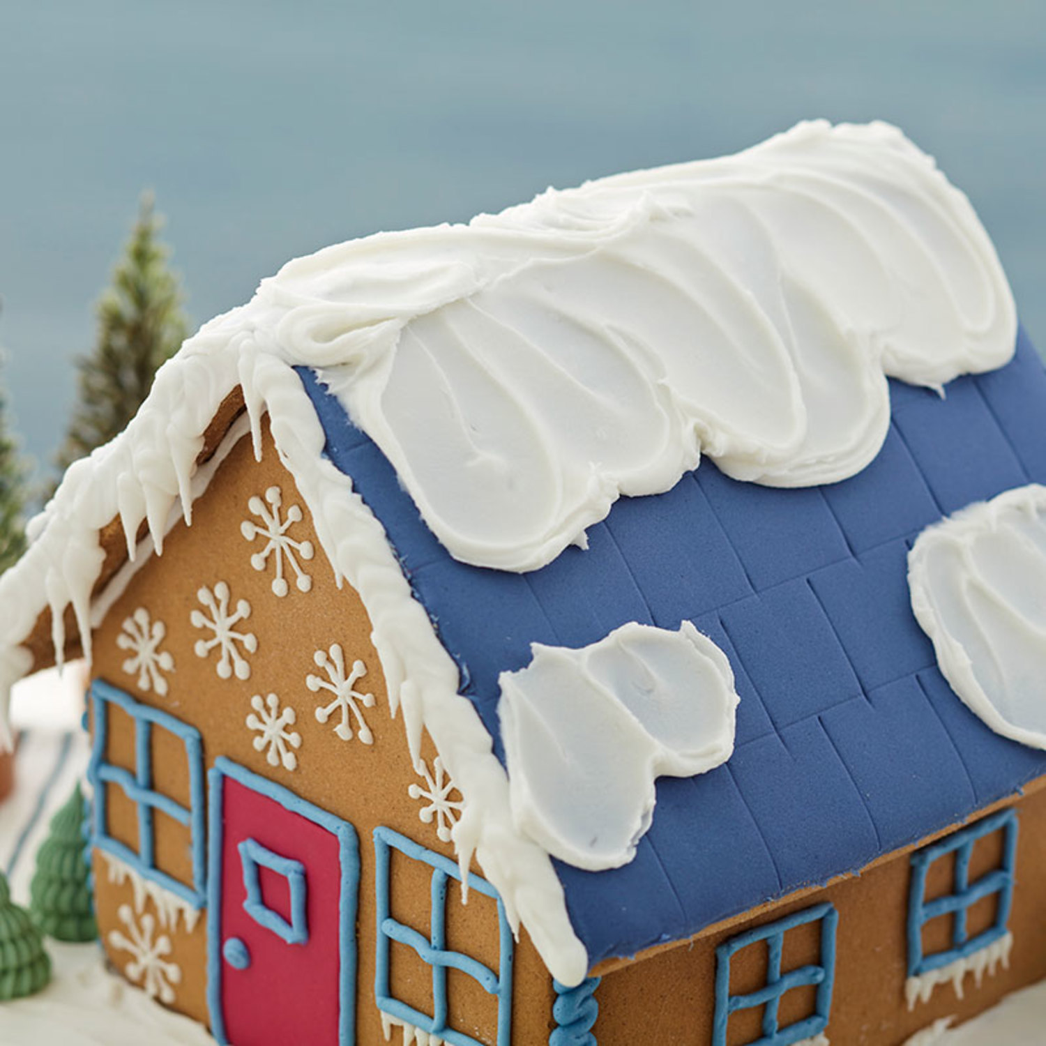 Snowy Gingerbread Village Cake - Wilton