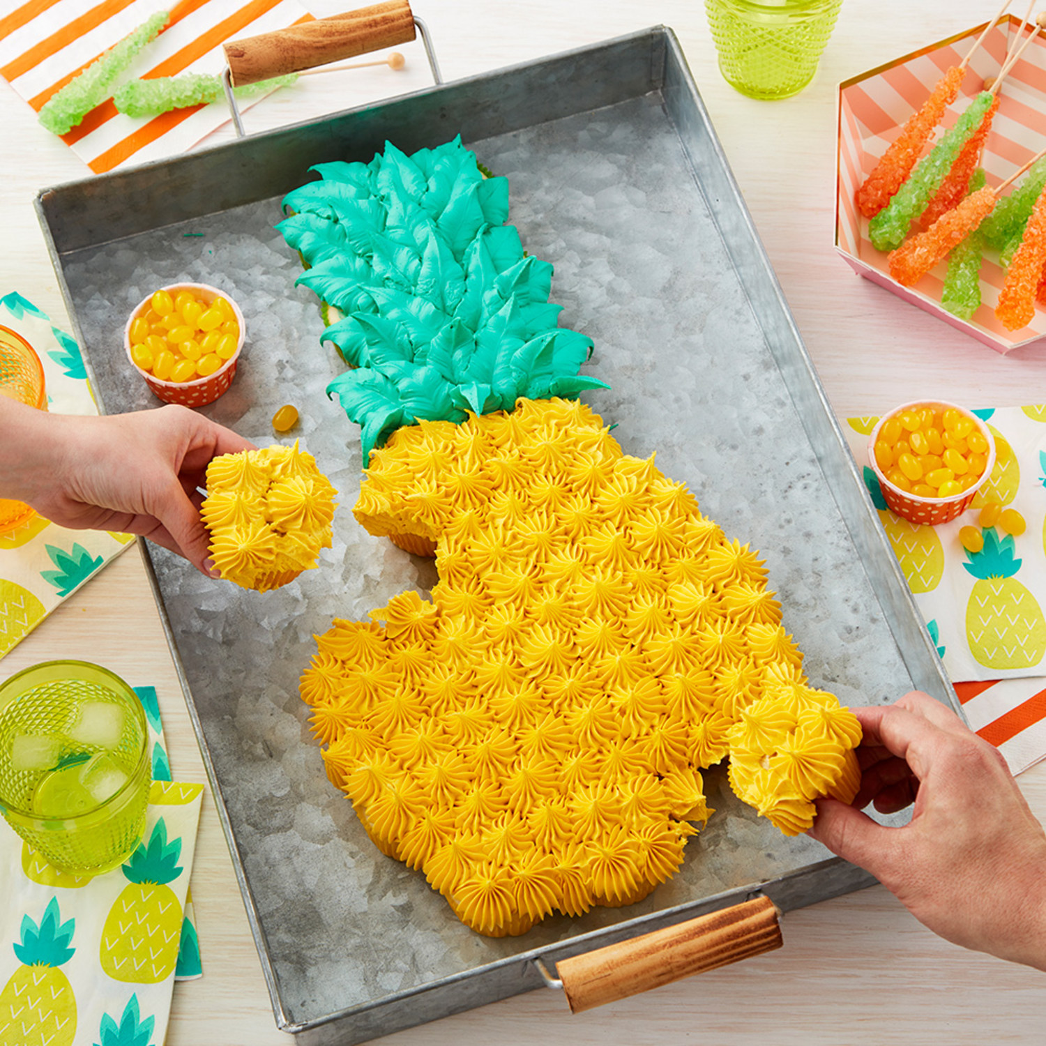 PineappleServes 14 - We Create Delicious Memories - Oakmont Bakery