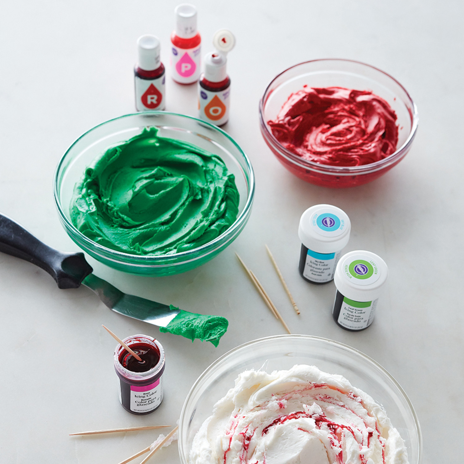 Make Gorgeous Icing Hues with Your Everyday Box of Food Coloring 