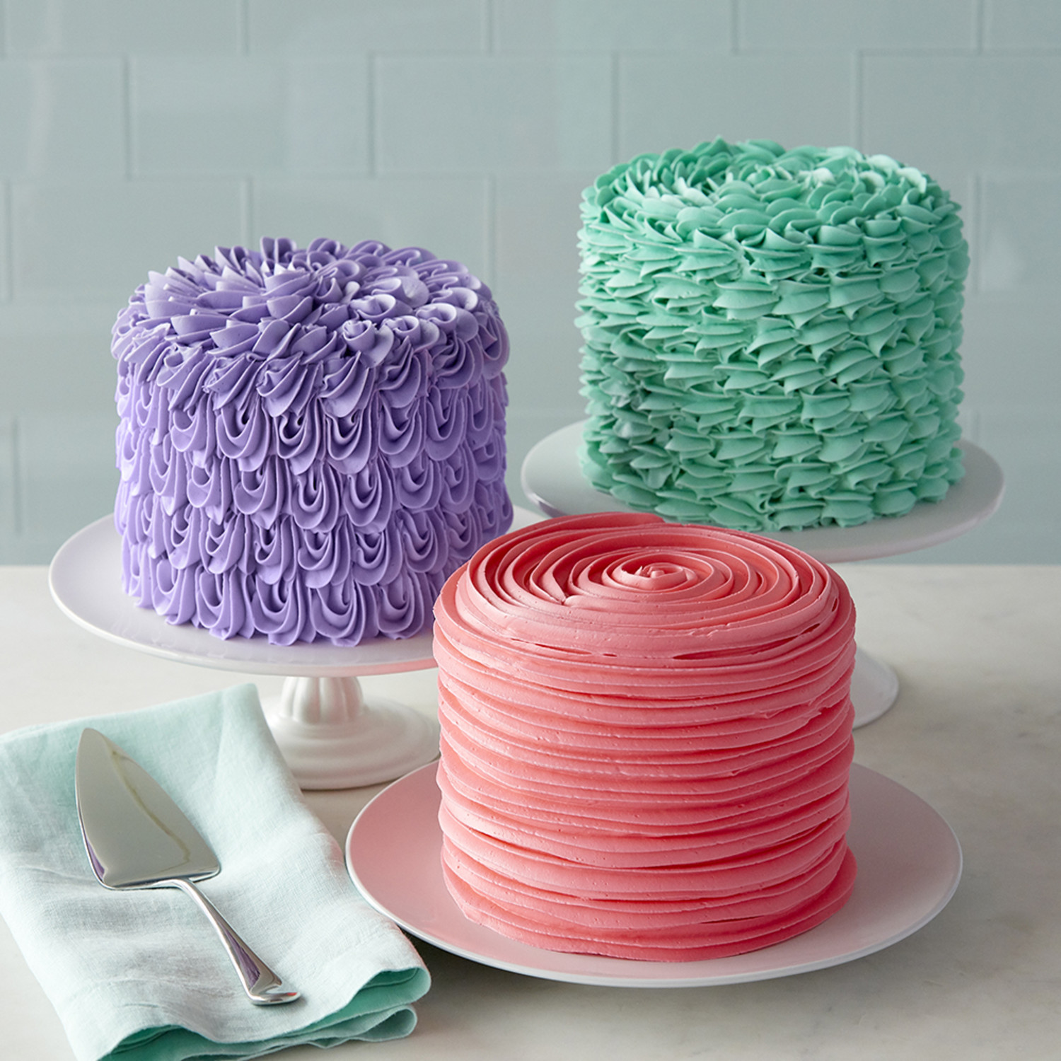 Cake Decorating Tips 101: Frosting Decorations | Bakepedia Tips